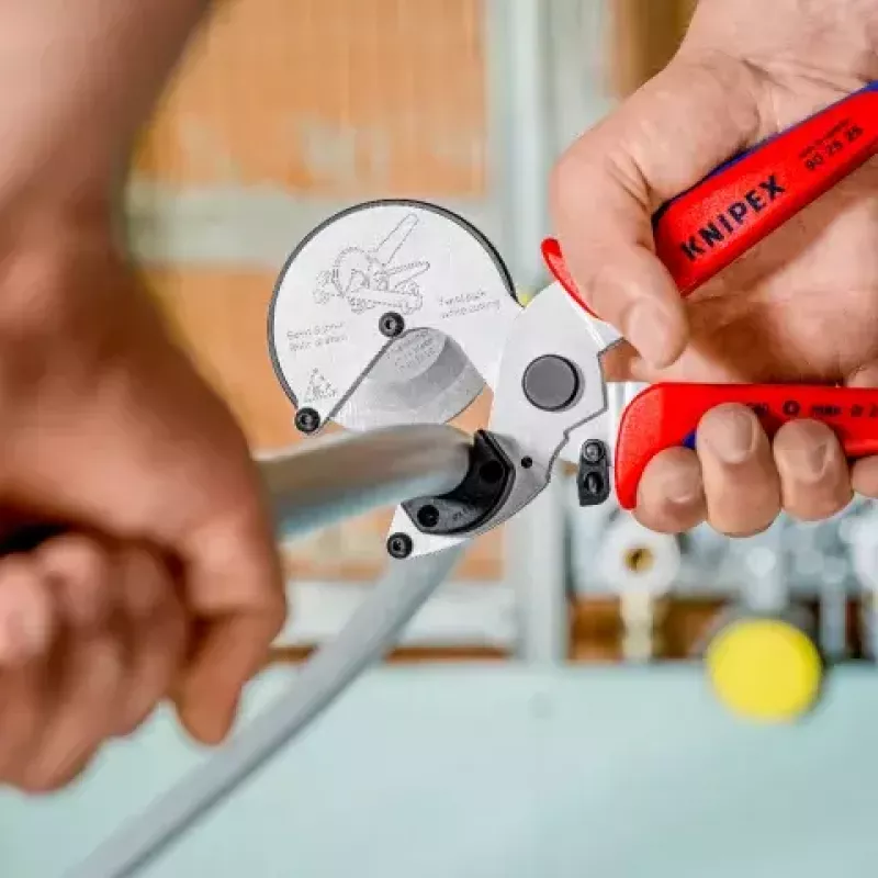 Knipex 90 25 25 tagliatubi per tubi compositi e in plastica