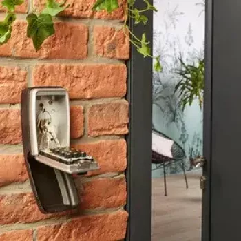 Cassaforte a muro MASTER LOCK 5423EURD