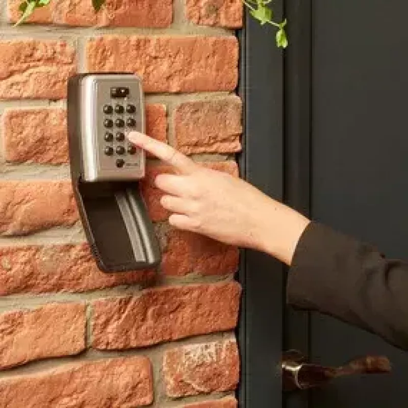 Cassaforte a muro MASTER LOCK 5423EURD