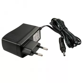 Alimentatore Lindy 70227, per interni, ingresso 100–240 V, cavo 1,5 m, nero