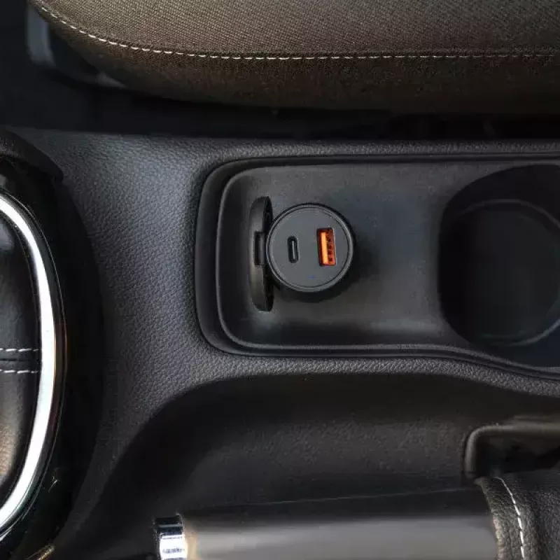 4smarts VoltRoad Ultimate caricabatterie da auto per laptop, smartphone e tablet con funzione di ricarica rapida