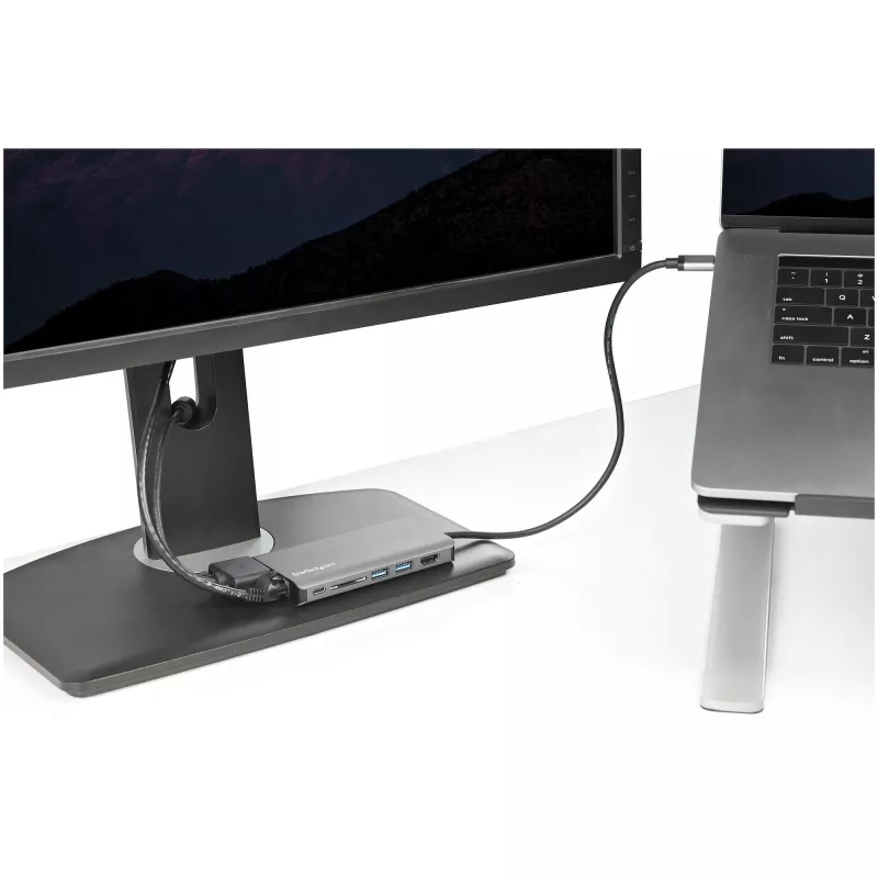StarTech.com Adattatore multiporta USB-C – mini dock da viaggio USB-C con HDMI 4K o VGA 1080p – hub 3x USB 3.0, SD, GbE, audio, PD 100W pass-through – docking station portatile per laptop/tablet