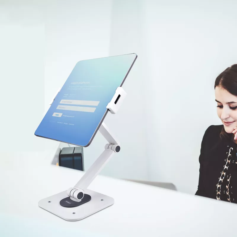 StarTech.com supporto regolabile per tablet da scrivania – montabile a parete – portata 1 kg – supporto universale per tablet ergonomico articolato – supporto tablet da scrivania orientabile/girevole/rotante