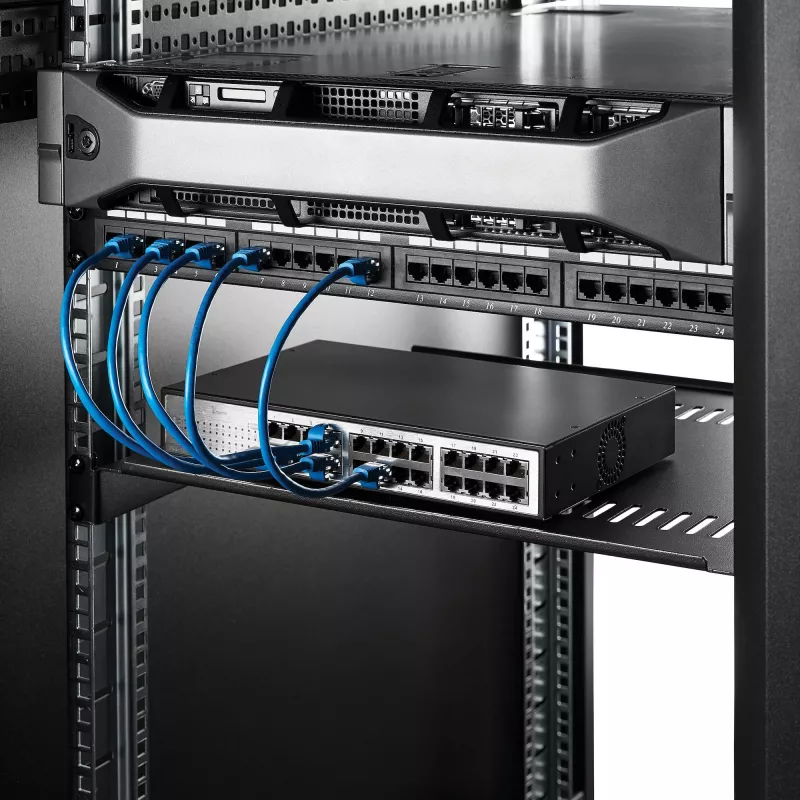 StarTech.com ripiano rack server 1U – vassoio a sbalzo universale ventilato per rack e armadio apparecchiature di rete 19 pollici – acciaio ad alta portata – capacità 44lb/20kg – ripiano profondo 16 pollici, nero