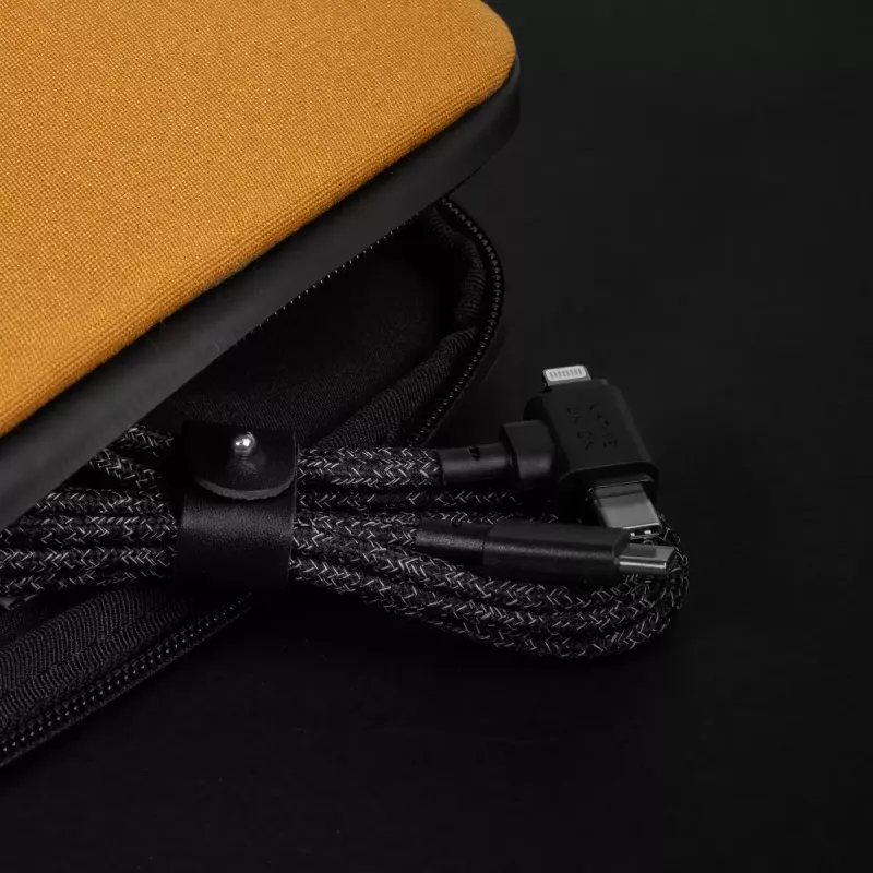 Cavo USB-C Native Union Belt cavo Duo 1,5 m USB‑C a USB‑C/Lightning nero