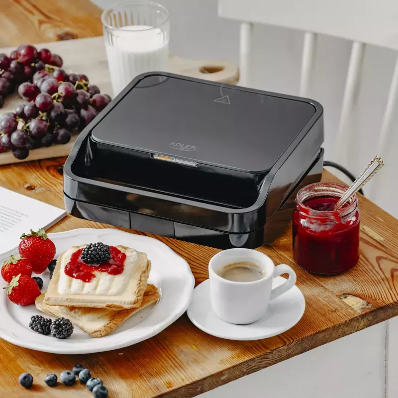 Sandwich maker 2-in-1 Adler AD 3070b — 850 W, 2 piastre, nero