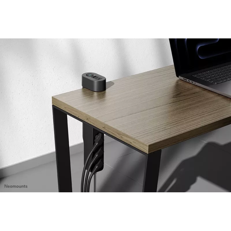 Neomounts DS22-840BL6 Presa da tavolo con morsetto e porte USB-C e USB-A – ricarica rapida