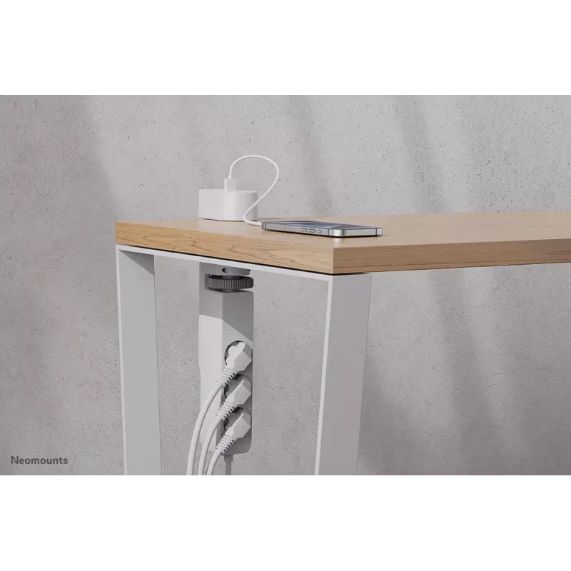Neomounts DS22-840WH6 Presa da scrivania con morsetto e porte USB-C e USB-A – ricarica rapida