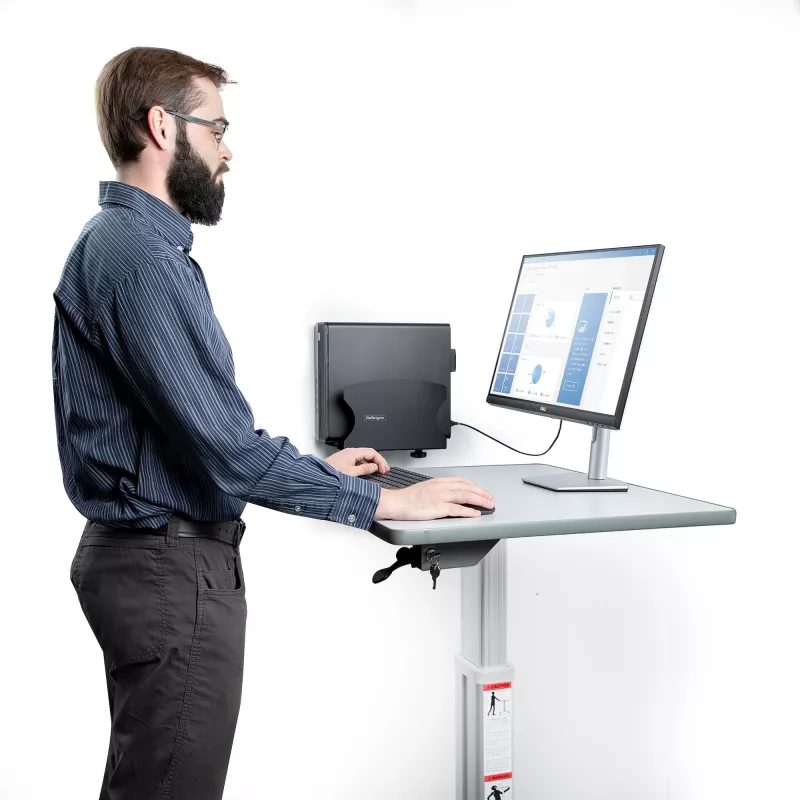 StarTech.com supporto da parete per PC, supporta computer desktop fino a 18 kg, regolazione senza attrezzi 50–200 mm, supporto/ripiano robusto da parete per case/tower PC
