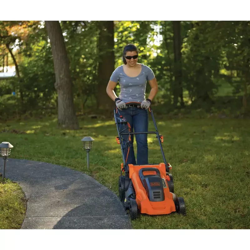 Rasaerba a spinta Black & Decker LM2000-QS
