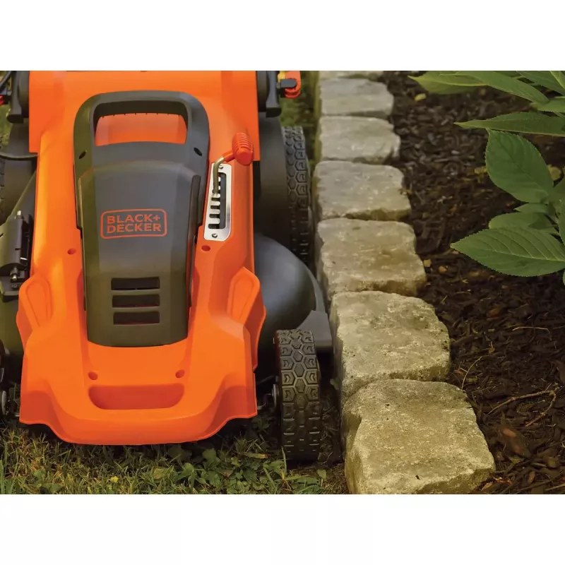 Rasaerba a spinta Black & Decker LM2000-QS
