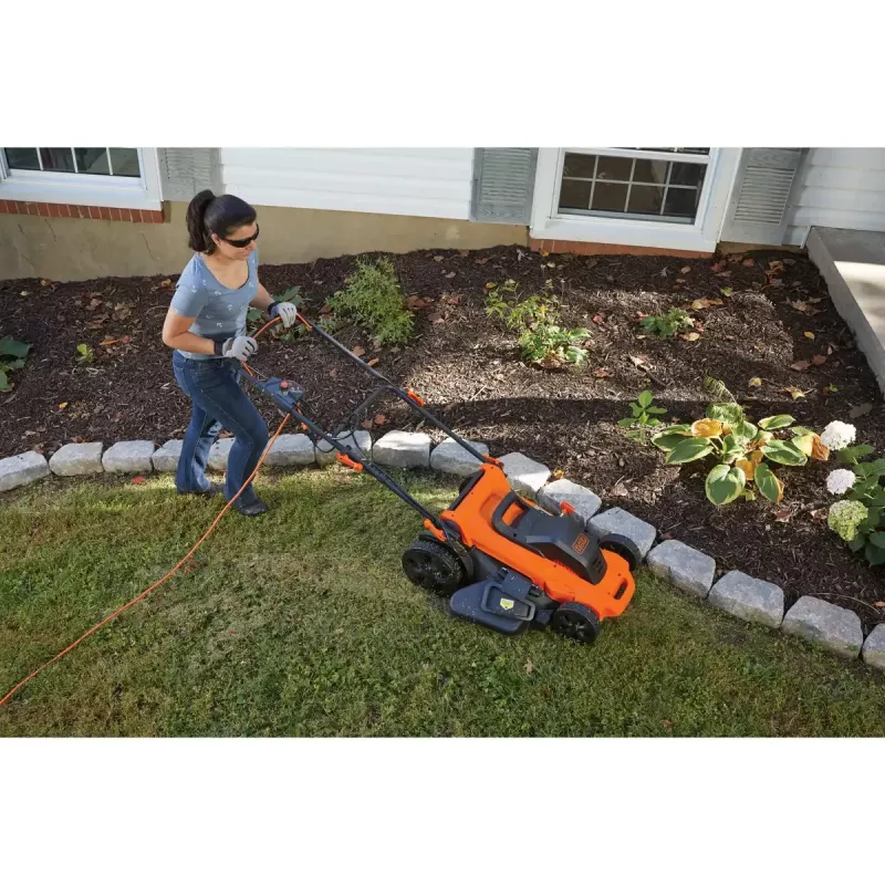 Rasaerba a spinta Black & Decker LM2000-QS