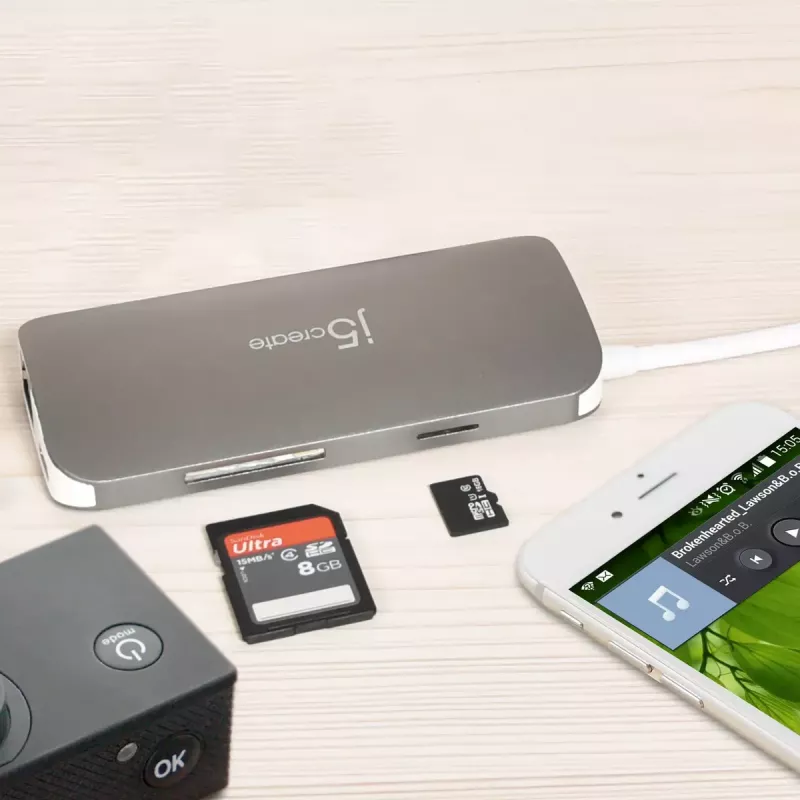 j5create JCD383 adattatore multi 9-in-1 USB-C™, argento e bianco
