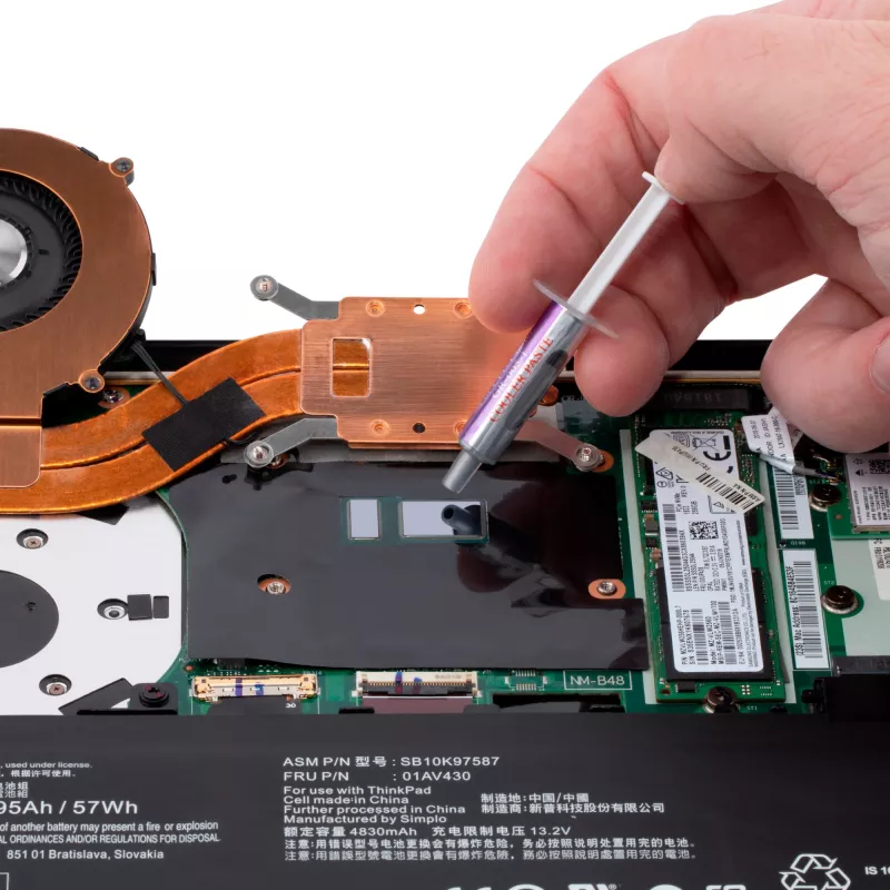 StarTech.com pasta termica, confezione da 5 siringhe richiudibili (1,5 g ciascuna), composto a base di ossido metallico, pasta termica per dissipatore CPU