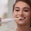 Spazzolino elettrico vibrante Silk'n ToothWave - bianco