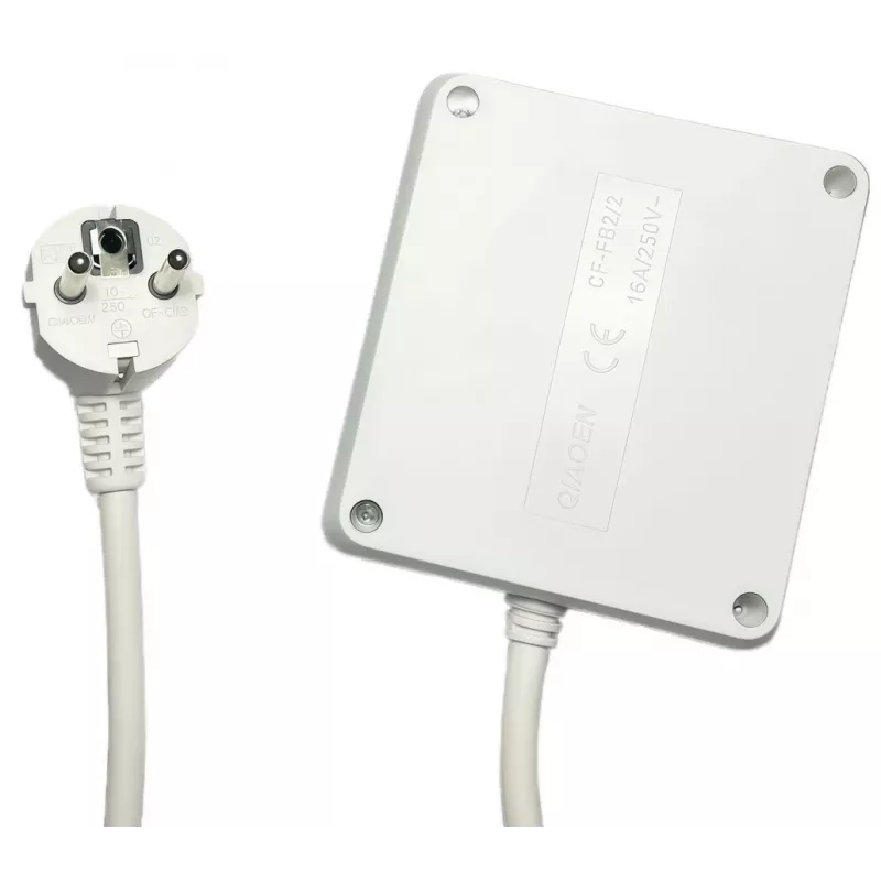 Microconnect MC-PSSQUARE040150FRW prolunga elettrica 1,5 m 4 prese AC per interni bianco