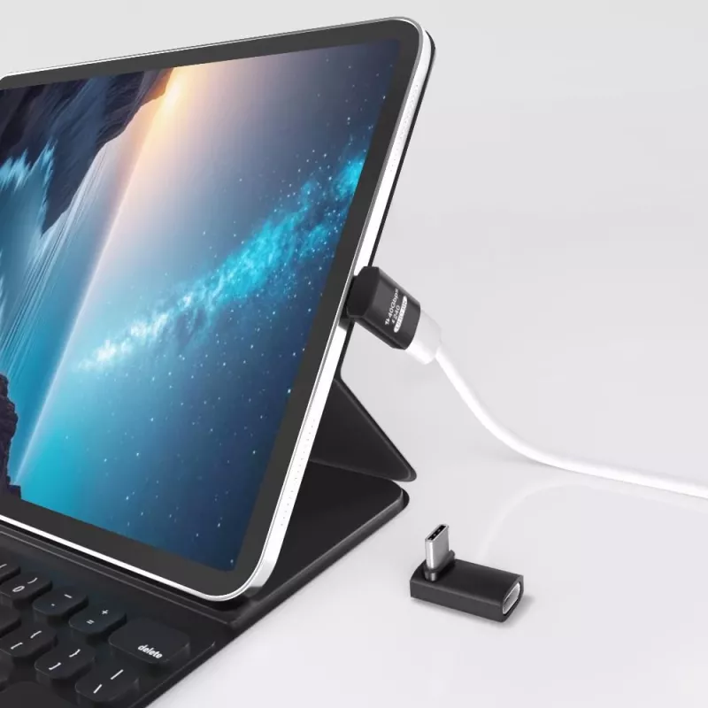 MicroConnect USB4-CCFAS90-240W Premium USB4 Gen 3x2 adattatore USB-C orizzontale a 90°, 240 W, 40 Gbps
