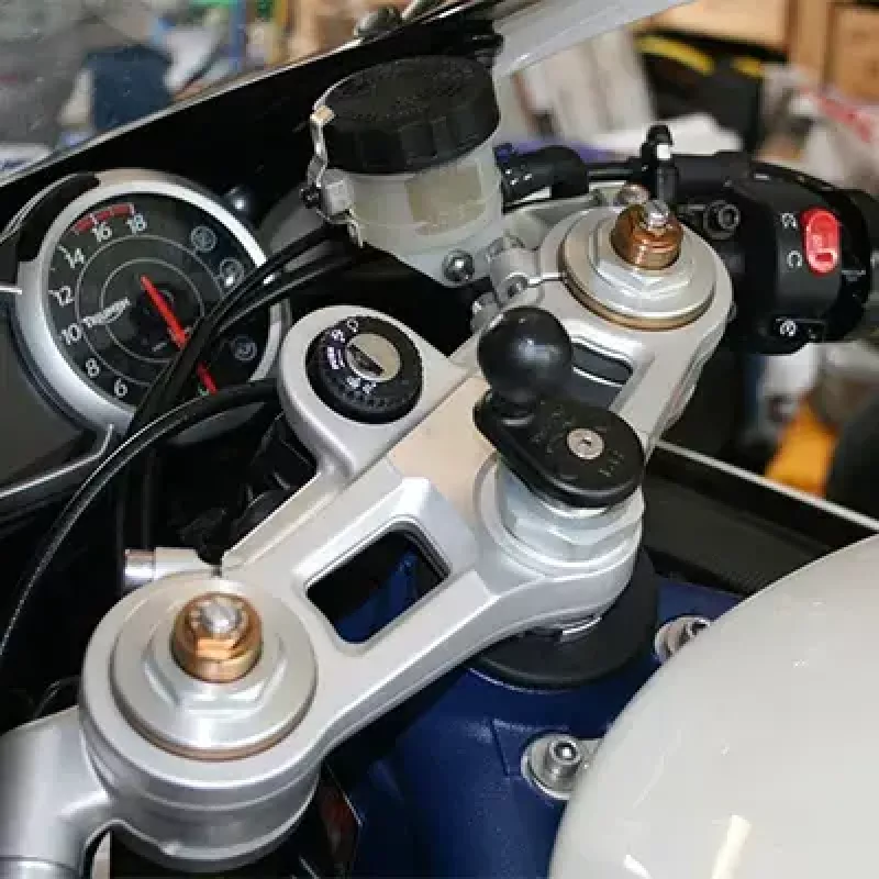 RAM Mounts supporto a doppia sfera per forcella moto alluminio nero