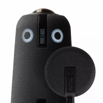 Owl Labs Meeting Owl 4+ e Expansion Mic per Meeting Owl 4+ - Estendi la portata audio in stanze più grandi di 8 piedi (2,5 metri) verso il microfono.