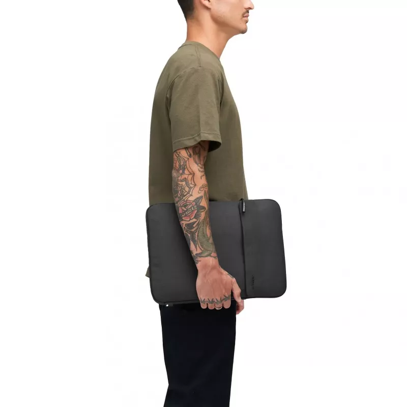 Custodia Incase Crosstown Sleeve con Woolenex per laptop 16