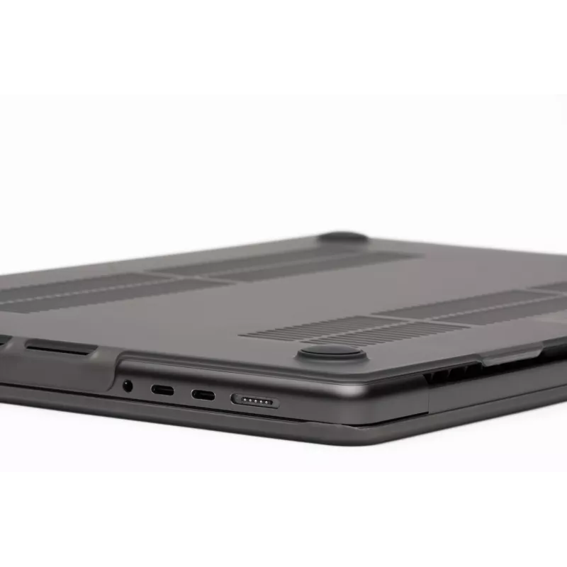 Custodia rigida Zagg per MacBook Pro 13 M2/M1 (20) – finitura Smoke, custodia protettiva
