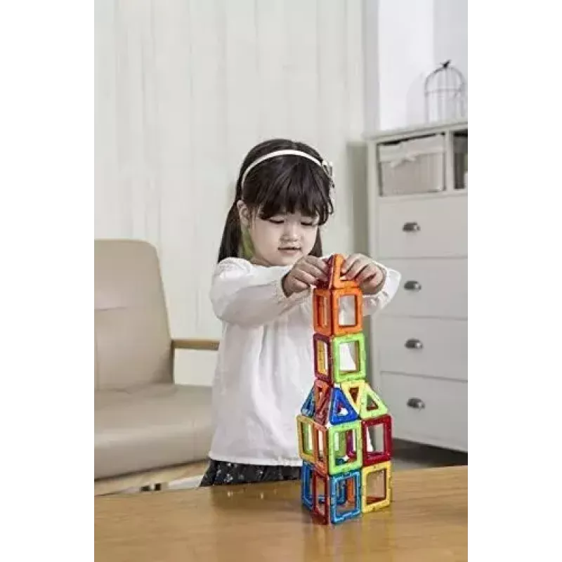 Magformers Magnetic Blocks Basic set da 30 pz. di MAGFORMERS — giocattolo magnetico da costruzione da 30 pezzi