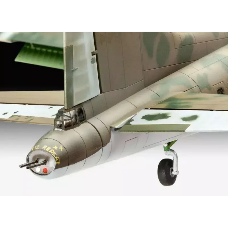Modello di aeroplano ad ala fissa Revell B-17F Memphis Belle