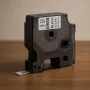 Etichette DYMO Authentic D1 | stampa nera su pellicola trasparente | 6 mm x 7 m | etichette autoadesive per etichettatrici LabelManager | prodotte in Europa