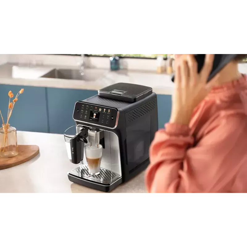 Philips serie 5500 Serie 5500 EP5546/70 macchina per caffè espresso automatica