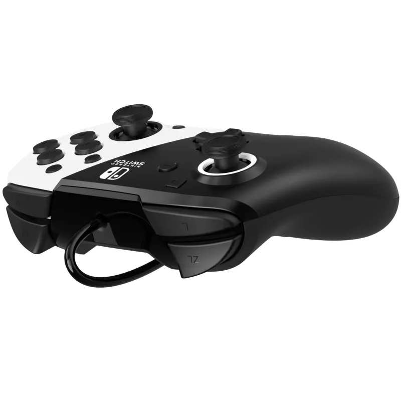 Gamepad PDP Faceoff Deluxe+ Audio controller con filo nero e bianco