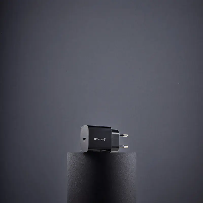Alimentatore Intenso W20C 20W USB-C nero