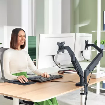 Supporto salvaspazio Leitz Ergo per doppio monitor, 9 kg, 43,2 cm (17