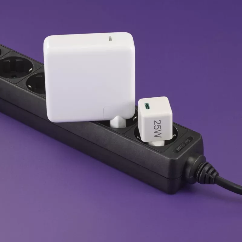 Hama 00201981 caricabatterie mobile per cuffie, powerbank, smartphone, tablet bianco AC ricarica rapida interno