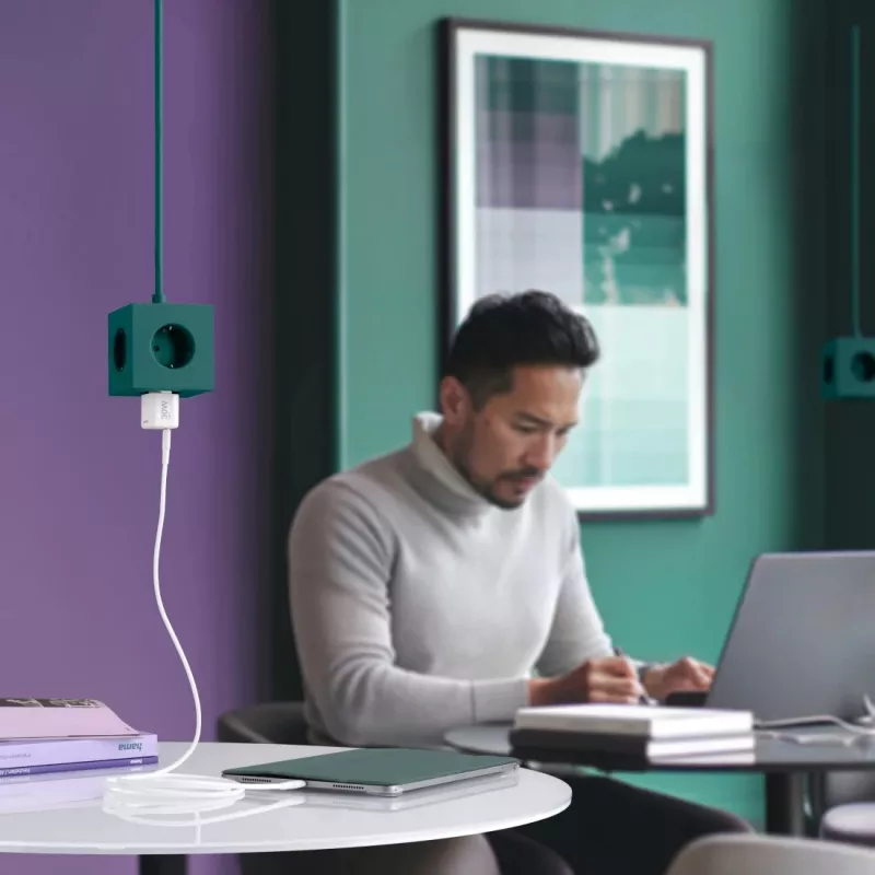 Hama 00201982 caricabatterie mobile per smartphone, tablet bianco AC ricarica rapida interno