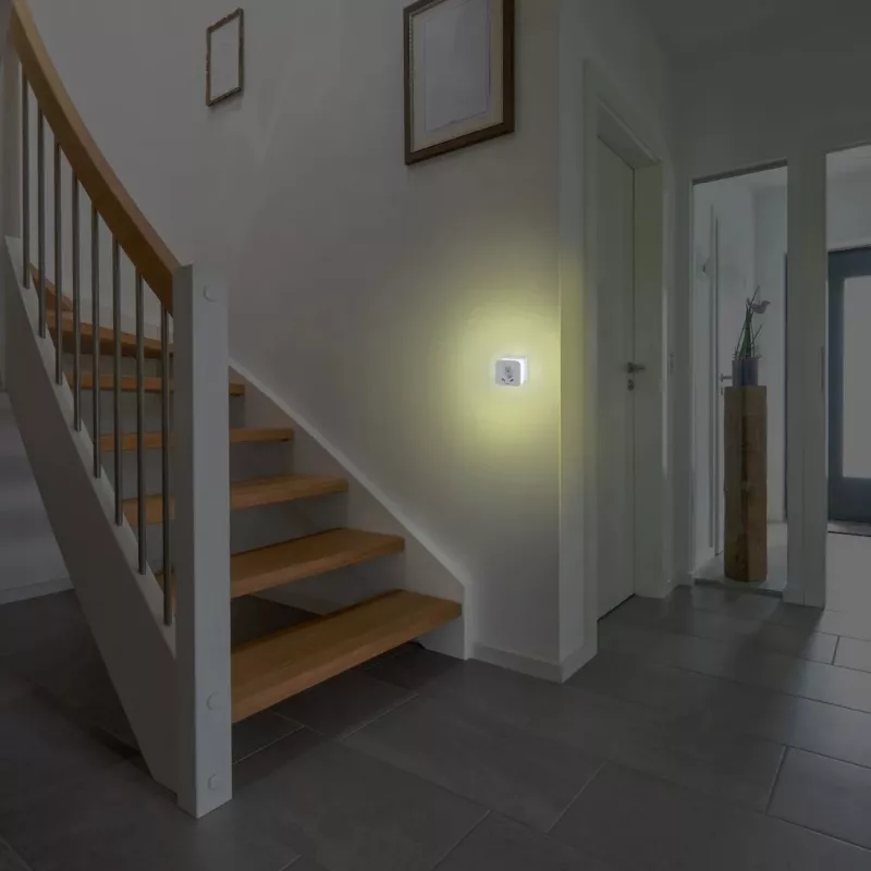 Luce notturna da innesto Hama 00223507 bianco caldo LED 3000K