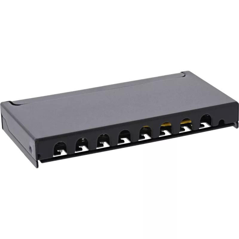 InLine patch panel Cat.6A 0,5HE 8 porte, montaggio da tavolo/parete nero RAL9005