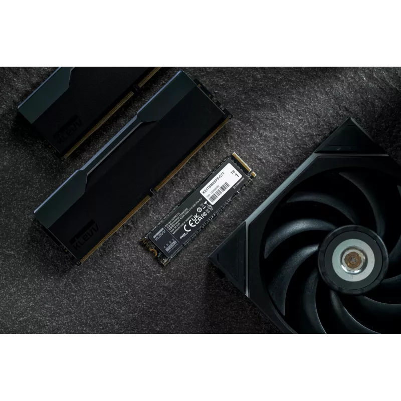 Unità SSD KLEVV 1 TB M.2 2280 PCIe Gen3 NVMe K01TBM2SP0-C7T