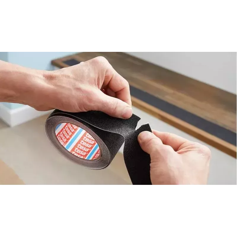Striscia antiscivolo per bagno TESA 55588 nero