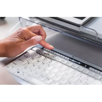 BakkerElkhuizen S-board 840 UK Qwerty, Tenkeyless (80 - 87%), Cablato, USB, Interruttori a forbice, QWERTY, Grigio chiaro, Bianco