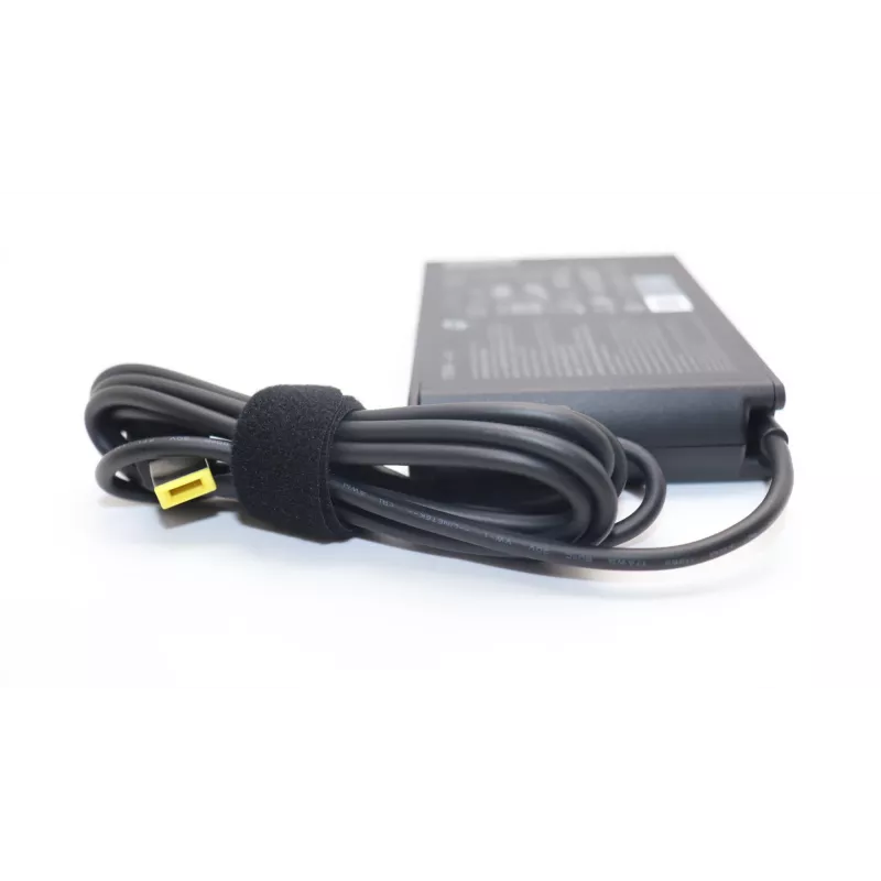 Lenovo 5A11K67847 alimentatore/inverter per interni 135 W nero