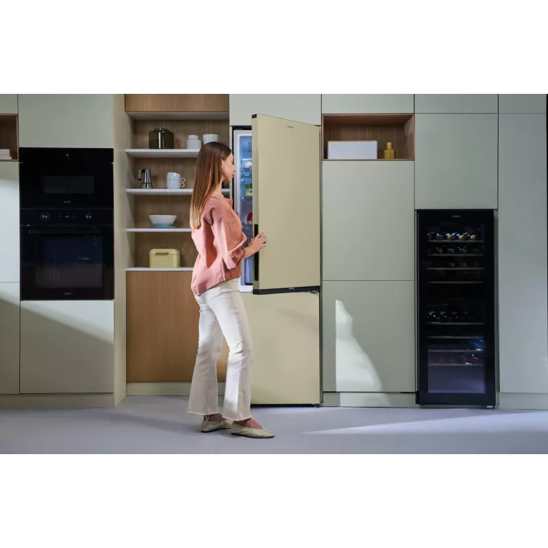 Candy CNCQ2T518EC a libera installazione 279 L crema