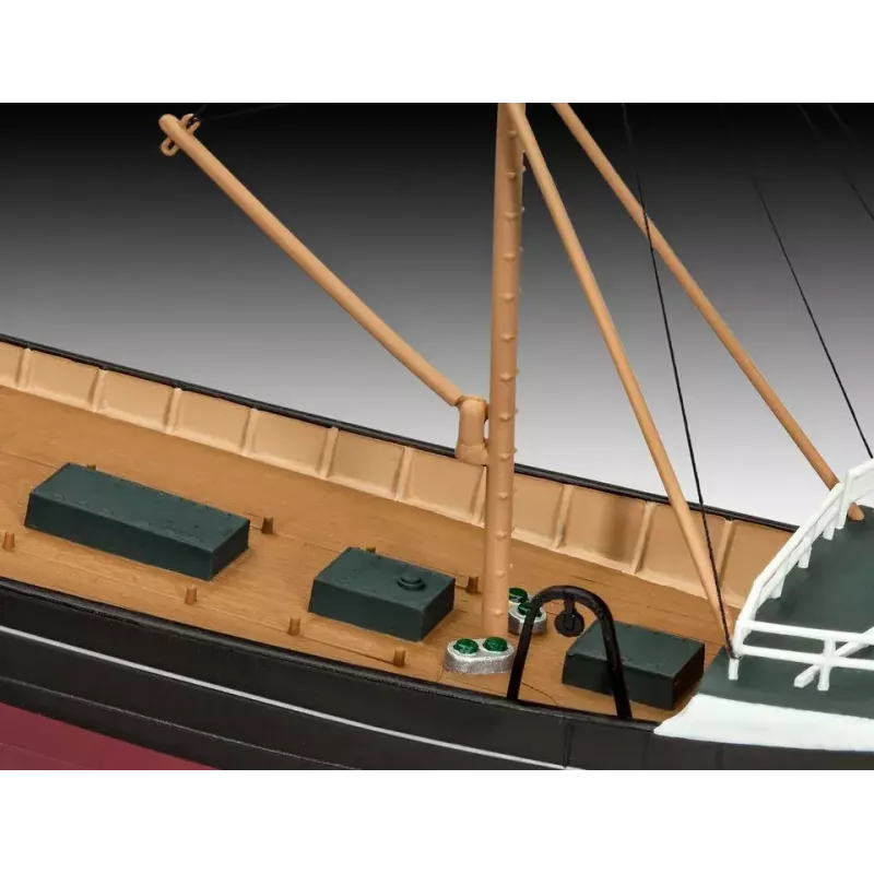 Modello peschereccio Revell North Sea Trawler