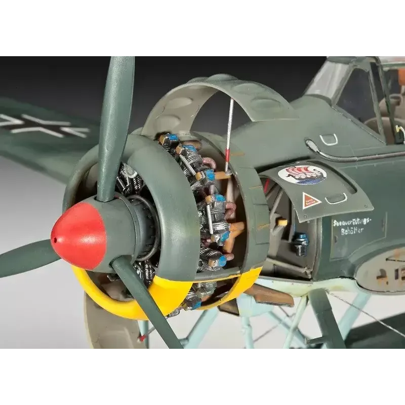Kit di montaggio modello in plastica REVELL ARADO AR 196A-3 idrovolante in scala 1:32
