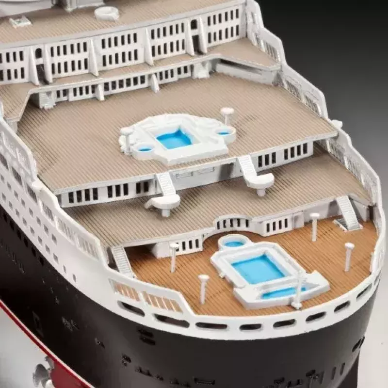 Modello nave passeggeri REVELL Queen Mary 2 kit, scala 1:700
