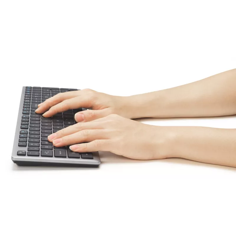 Tastiera multi-dispositivo ricaricabile Kensington KB535 EQ, Int ENG