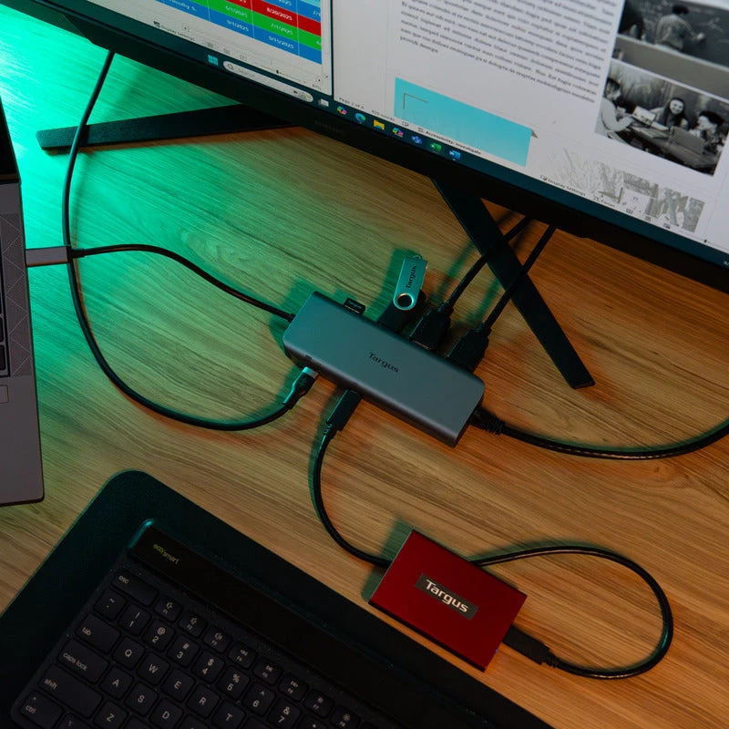 Targus Dual Video Mobile Dock con 140W EPR Pass-Thru, con filo, USB 3.2 Gen 2 (3.1 Gen 2) Type-C, 140 W, 1000 Mbit/s, grigio, 10 Gbit/s