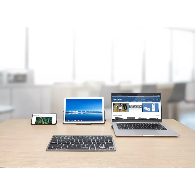 Tastiera wireless dual-mode ultra sottile Manhattan, layout QWERTZ tedesco, Bluetooth (v3.0) e wireless (2,4 GHz), 78 tasti piatti a forbice, gestione automatica dell'energia, portata 10 m, micro-ricevitore USB-A, batteria AAA (inclusa), Windows e Mac, tre anni di garanzia