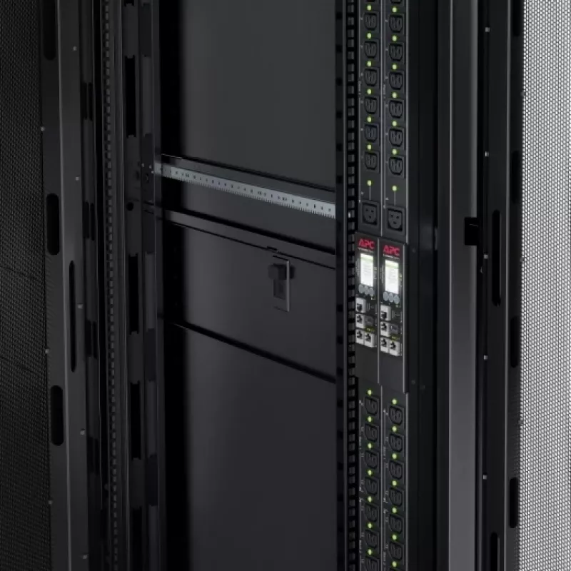 APC NetShelter Switched Rack PDU, 0U, 5,0kW, 200V e 208V, 30A, 21 prese C13/C15 e 3 C19/C21