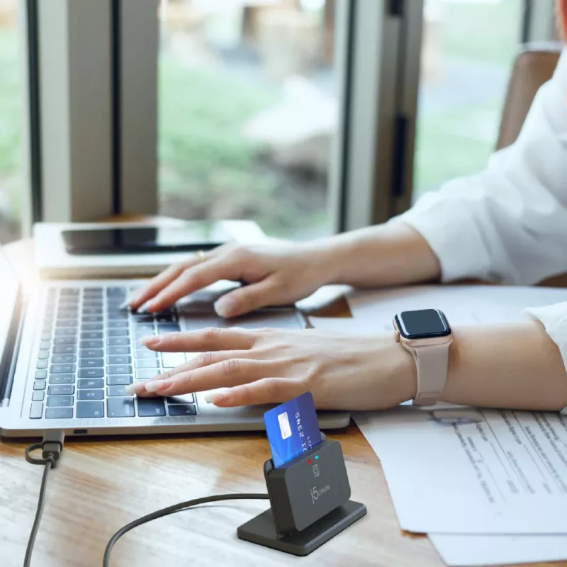 j5create JUR261 supporto USB™ Smart Card / CAC Reader, USB Type-A/USB Type-C, nero, 95 g