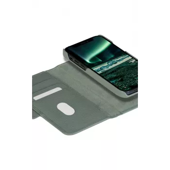 Custodia portafoglio dbramante1928 New York per iPhone 13 Pro, verde, 3 scomparti per carte, compatibile con 6,1 pollici (15,5 cm)